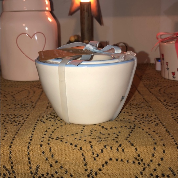 Rae Dunn Disney Princess Measuring Cups (Cinderella Looking Back) - Picture 5 of 8